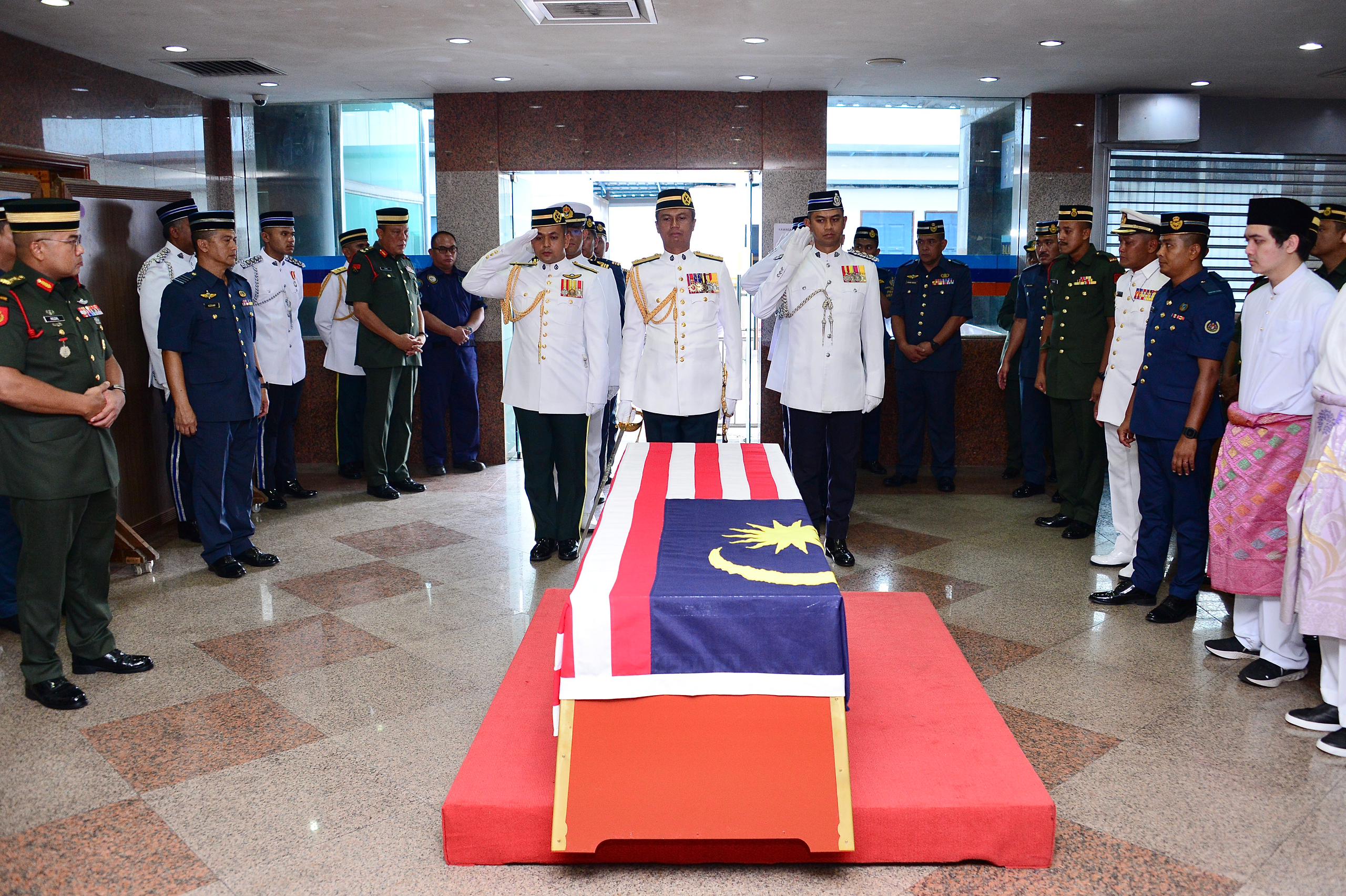 Jenazah Allahyarham Tun Pehin Sri Hj Abdul Taib Mahmud Diterbangkan Ke