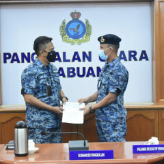 PENYERAHAN SUMBANGAN TABUNG KEBAJIKAN TUDM DAN KSSKA