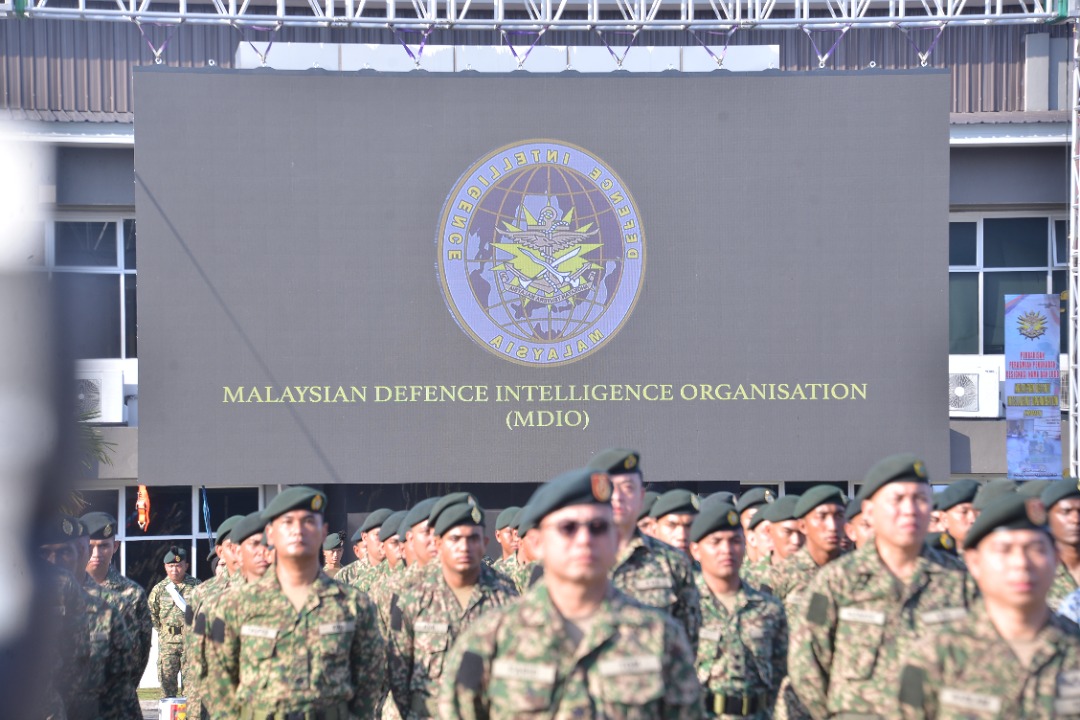 PERBARISAN PENUKARAN DESIGNASI NAMA DAN LOGO MALAYSIAN DEFENCE ...