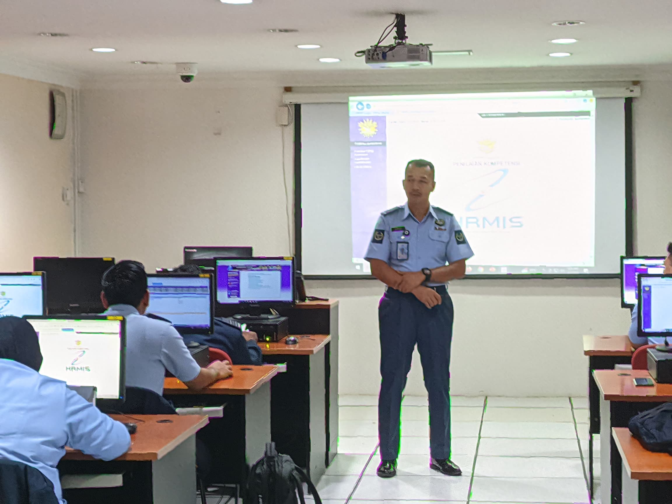 BENGKEL REFRESHER HRMIS 6