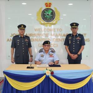PERBARISAN SERAH TERIMA TUGAS KOMANDER JOINT AIRSPACE MANAGEMENT AND COORDINATION CENTRE (JAMCC) SEPANG