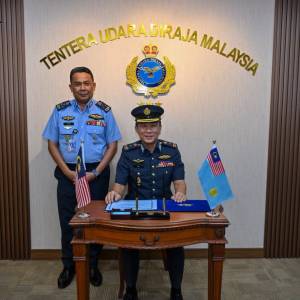 TIMBALAN PANGLIMA TENTERA UDARA TERIMA KUNJUNGAN PERSARAN BRIG JEN TAN CHEE KEE TUDM