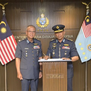 PANGLIMA TENTERA UDARA TERIMA KUNJUNGAN HORMAT DARI TIMBALAN PANGLIMA TENTERA UDARA