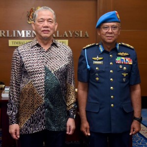 KUNJUNGAN HORMAT PANGLIMA TENTERA UDARA KEPADA TIMBALAN PERDANA MENTERI II