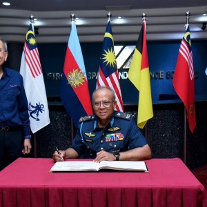 LAWATAN KERJA PANGLIMA TENTERA UDARA KE ZETRO AEROSPACE AND DEFENCE SDN BHD