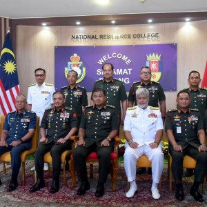 PANGLIMA ANGKATAN TENTERA CIPTA SEJARAH SEBAGAI PENERIMA PERTAMA HALL OF FAME MAKTAB KETAHANAN NASIONAL